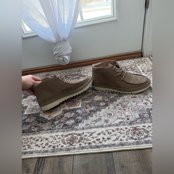 Women’s Booties - Picture 7 of 10